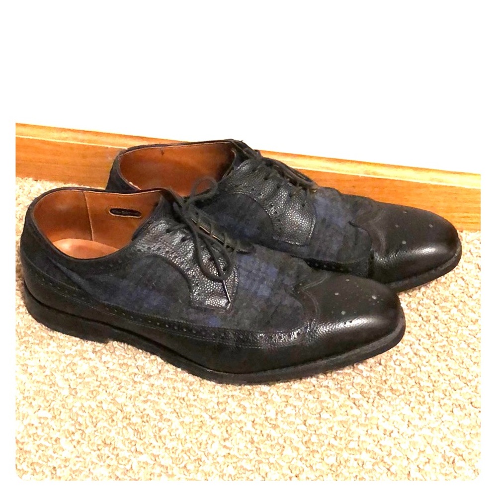 Allen Edmonds black and blue dress shoe